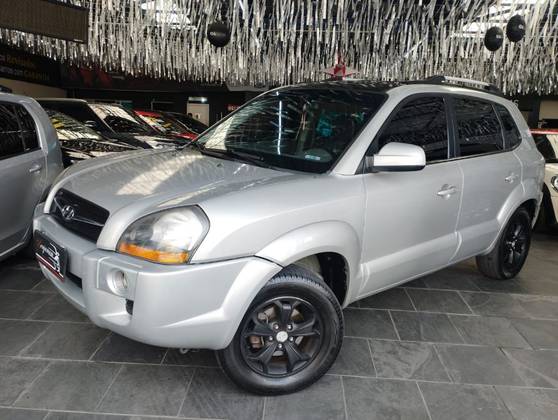 HYUNDAI TUCSON 2.0 GL 2WD 16V GASOLINA 4P MANUAL HYUNDAI TUCSON 2.0 GL 2WD 16V GASOLINA 4P MANUAL